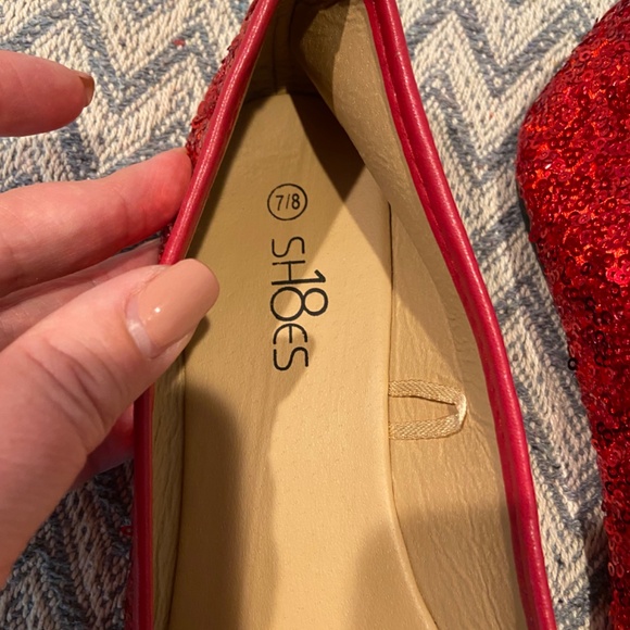 Women's Sequins Glitter Round Toe Ballet Flat with Bow - Red 7/8 - Picture 3 of 6